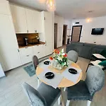 Sim Seaside C1 Apartment Navodari